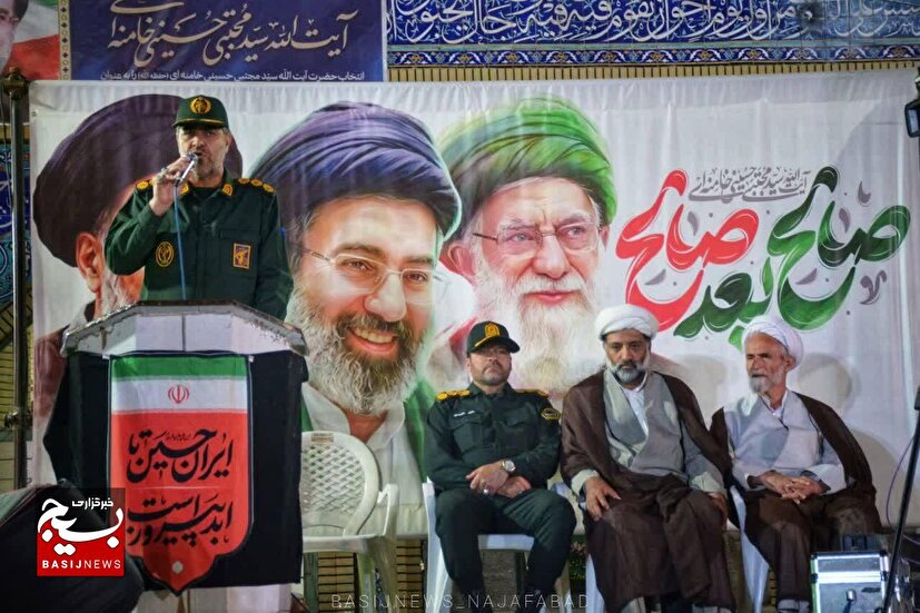 رژه باشکوه و پرصلابت بسیجیان《جان فدا》در نجف آباد