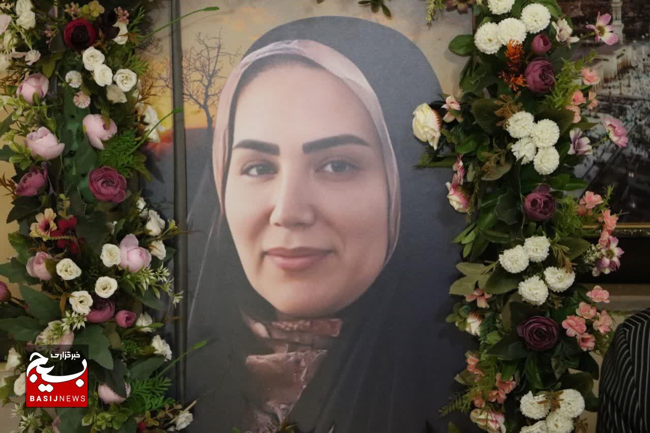 تجلیل مرکز وکلای قوه قضائیه استان و بسیج حقوق‌دانان از «معلمِ ایثار و شهادت»