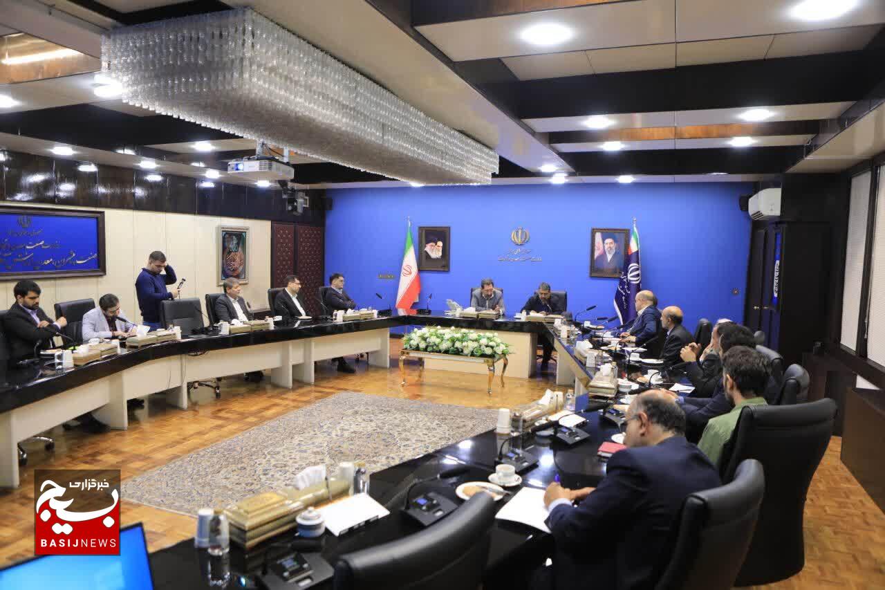 اعلام آمادگی بسیج در کمک به دولت در تامین نیازهای اساسی مردم و کنترل قیمتها اعلام آمادگی بسیج در کمک به دولت در تامین نیازهای اساسی مردم و کنترل قیمتها