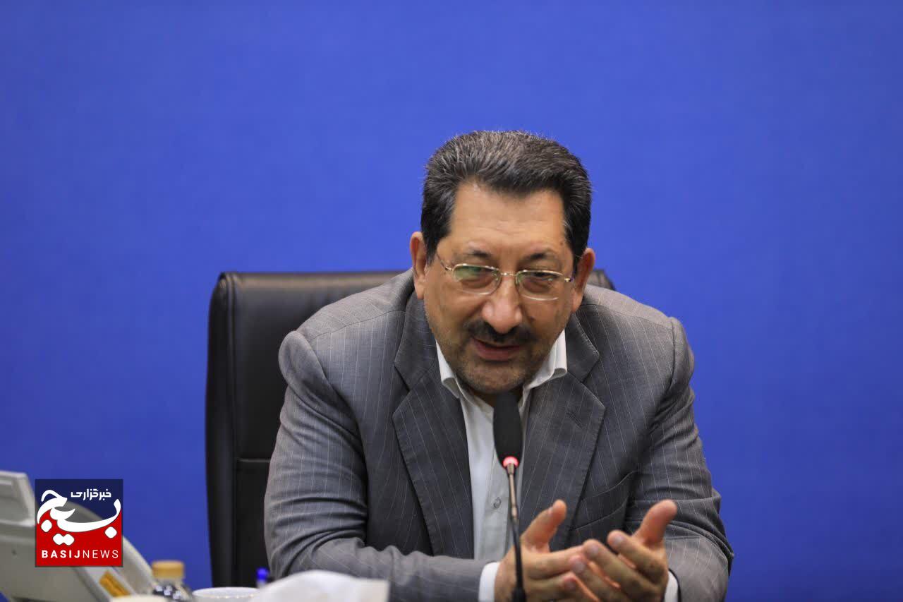 اعلام آمادگی بسیج در کمک به دولت در تامین نیازهای اساسی مردم و کنترل قیمتها اعلام آمادگی بسیج در کمک به دولت در تامین نیازهای اساسی مردم و کنترل قیمتها