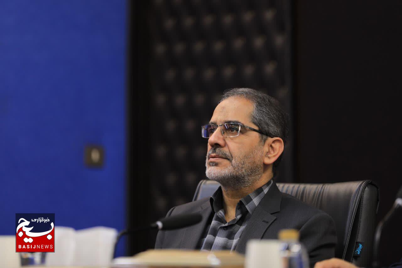 اعلام آمادگی بسیج در کمک به دولت در تامین نیازهای اساسی مردم و کنترل قیمتها اعلام آمادگی بسیج در کمک به دولت در تامین نیازهای اساسی مردم و کنترل قیمتها
