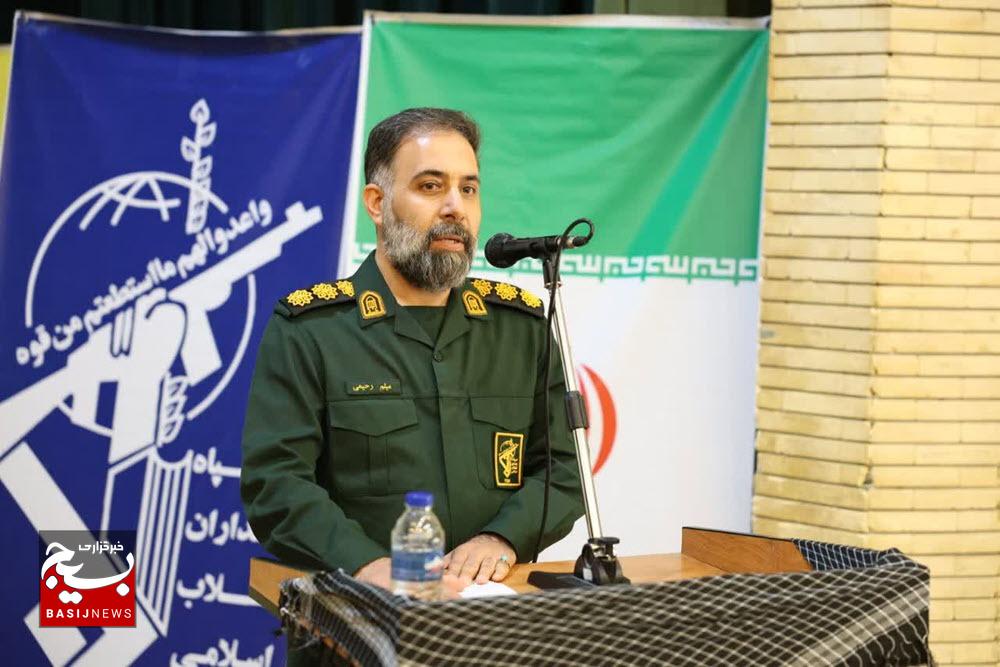رمز پیروزی ملت ایران اتحاد و همدلی است