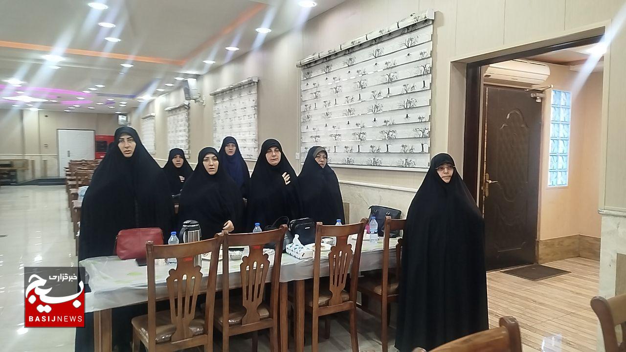 بانوان با همت و اراده در جنگ نرم دشمن پیشرو هستند