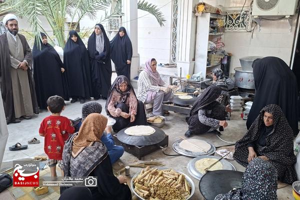 پخت نان و شیرینی محلّی توسط خواهران جهادگر بنکی برای رزمندگان