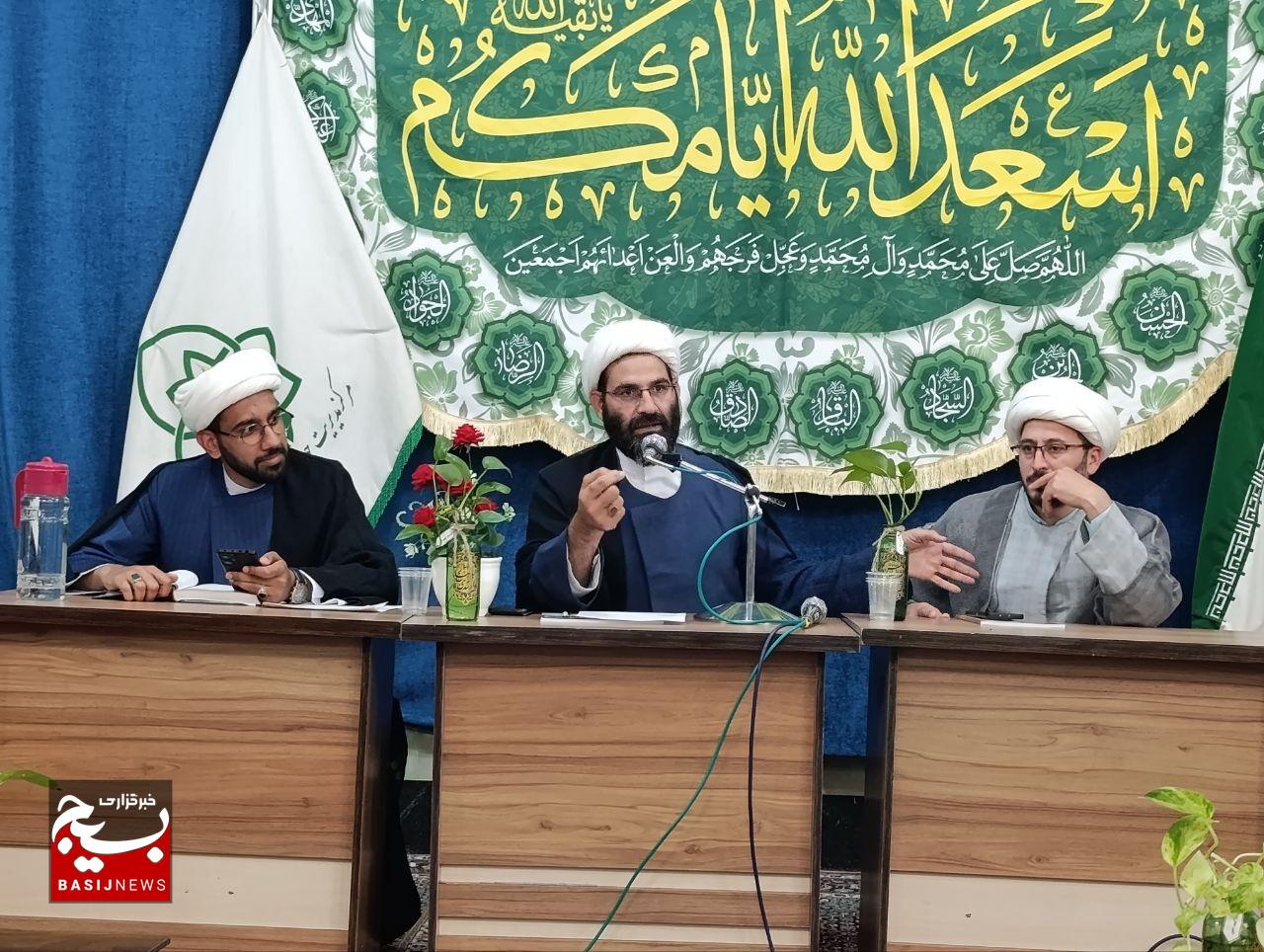 طلاب بدون نیاز به قم و نجف به درجه اجتهاد میرسند