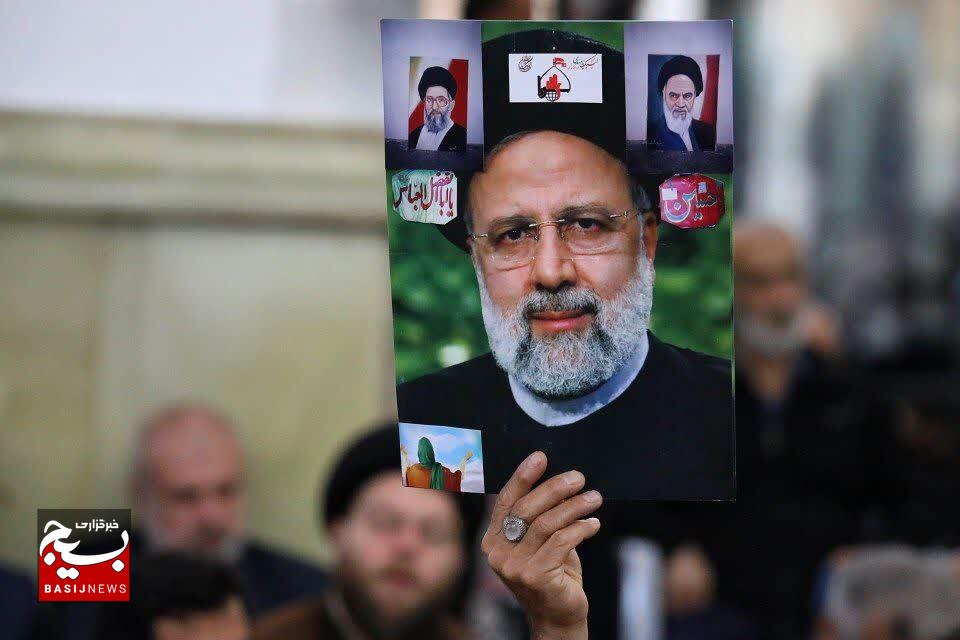 شهید رئیسی با جهاد خستگیناپذیر، ایران را به ریل درست بازگرداند شهید رئیسی با جهاد خستگیناپذیر، ایران را به ریل درست بازگرداند