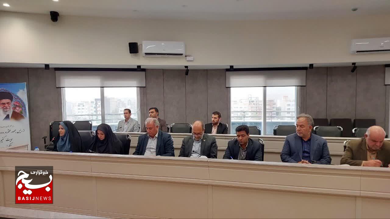 دیدار با خانواده شهدا اولویت دستگاههای اجرایی خراسان جنوبی دیدار با خانواده شهدا اولویت دستگاههای اجرایی خراسان جنوبی