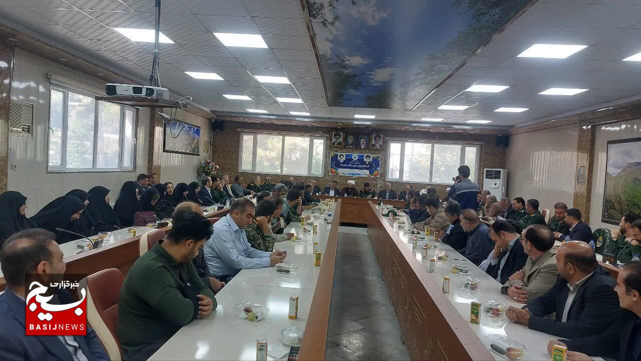 تأکید فرمانده سپاه لرستان بر اقتدار راهبردی ایران در تنگه هرمز و بازیابی سرمایه اجتماعی نظام