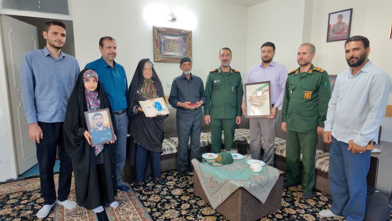فرهنگ ایثار و شهادت، سدّی در برابر توطئههای دشمن است فرهنگ ایثار و شهادت، سدّی در برابر توطئههای دشمن است