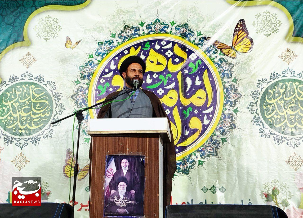 بصیرت، قطب‌نمای حرکت دینی است.