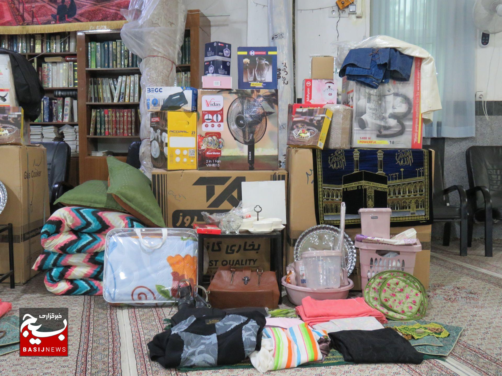 اهدای ۱۱ سری جهیزیه به زوجهای نیازمند توسط بسیجیان مسجد امام الائمه(ع) اهدای ۱۱ سری جهیزیه به زوجهای نیازمند توسط بسیجیان مسجد امام الائمه(ع)