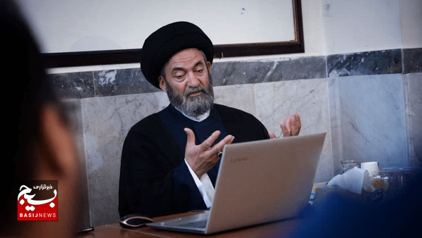 آیتالله عاملی: ادبیات انقلاب اسلامی باید به تمام جهان معرفی شود آیتالله عاملی: ادبیات انقلاب اسلامی باید به تمام جهان معرفی شود