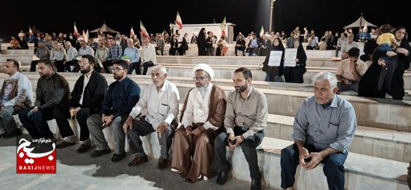 تجلیل از خانواده شهدای مداح و پیرغلامان حسینی کنگان تجلیل از خانواده شهدای مداح و پیرغلامان حسینی کنگان