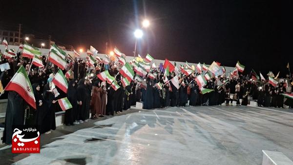تجلیل از خانواده شهدای مداح و پیرغلامان حسینی کنگان تجلیل از خانواده شهدای مداح و پیرغلامان حسینی کنگان