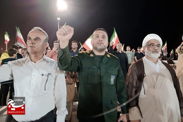 تجلیل از خانواده شهدای مداح و پیرغلامان حسینی کنگان تجلیل از خانواده شهدای مداح و پیرغلامان حسینی کنگان