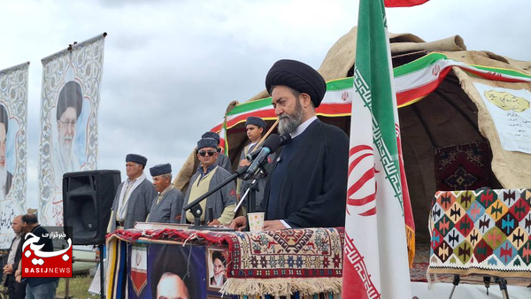 آیت الله عاملی: عشایر نقش فاخری در تولیدات و فرهنگ کشور دارند آیت الله عاملی: عشایر نقش فاخری در تولیدات و فرهنگ کشور دارند