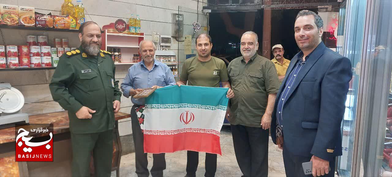 مسئول بسیج اصناف سپاه امام رضا(ع) با حضور سرزده در واحدهای صنفی منطقه عدل خمینی مشهد، از نزدیک در جریان مسائل، دغدغه‌ها و فعالیت‌های کسبه این منطقه قرار گرفت.