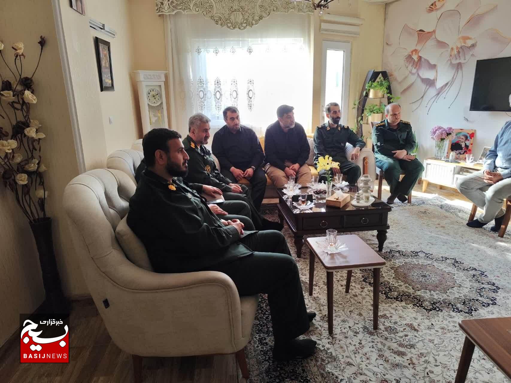 «مقاومت و ایستادگی» درس مکتب توحیدی امام شهیدکه الگویی الهام بخش برای همه ملتهای آزاده جهان شده است «مقاومت و ایستادگی» درس مکتب توحیدی امام شهیدکه الگویی الهام بخش برای همه ملتهای آزاده جهان شده است