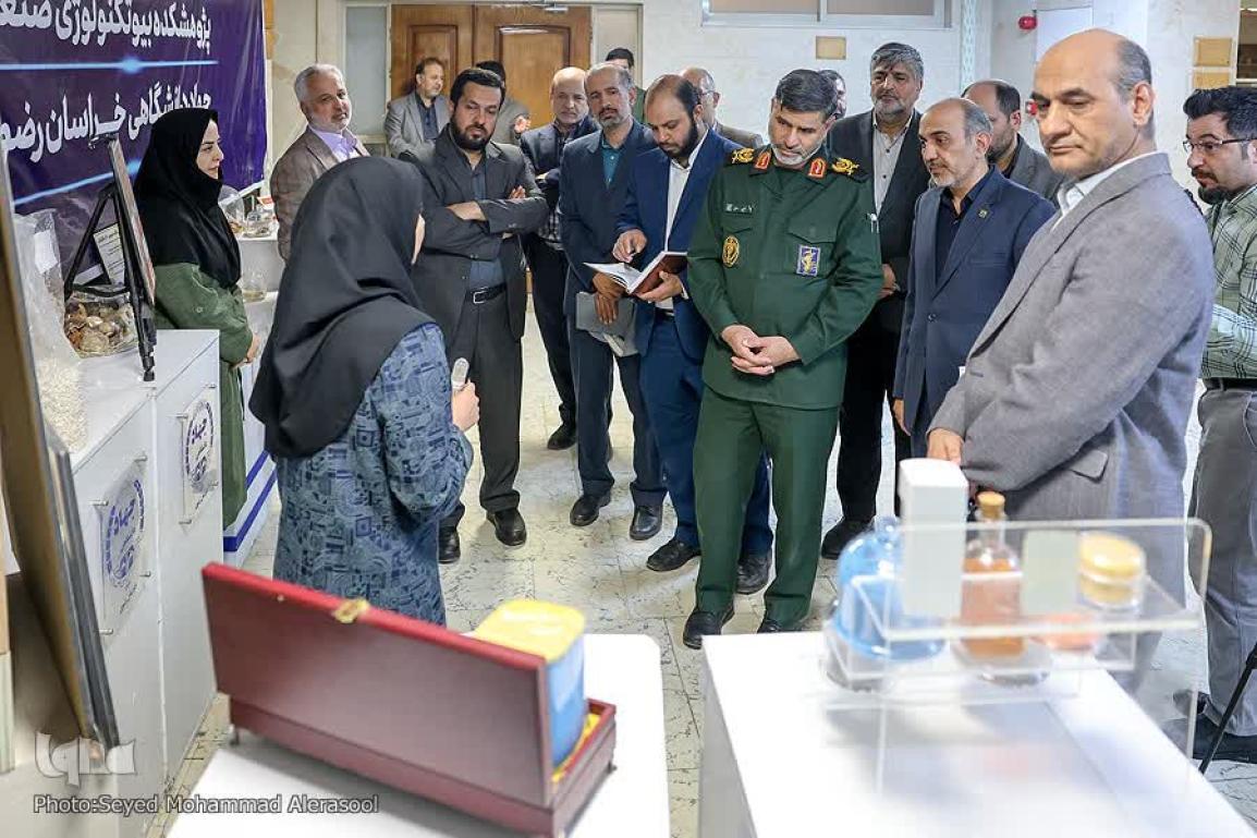 به روایت تصویر؛ بازدید جانشین فرماندهی سپاه امام رضا(ع) از جهاددانشگاهی خراسان رضوی