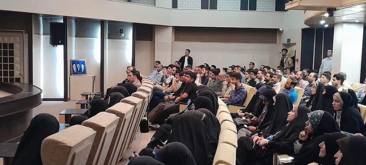 برگزاری مجمع فرماندهان پایگاههای مقاومت بسیج و فعالان فضای مجازی شهرستان سمنان برگزاری مجمع فرماندهان پایگاههای مقاومت بسیج و فعالان فضای مجازی شهرستان سمنان