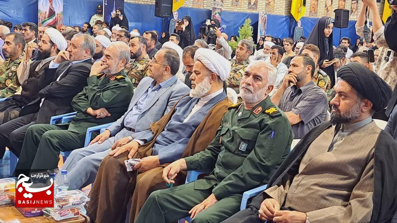 رمز موفقیت جمهوری اسلامی ایران، وحدت مردم و تبعیت از ولایت است رمز موفقیت جمهوری اسلامی ایران، وحدت مردم و تبعیت از ولایت است