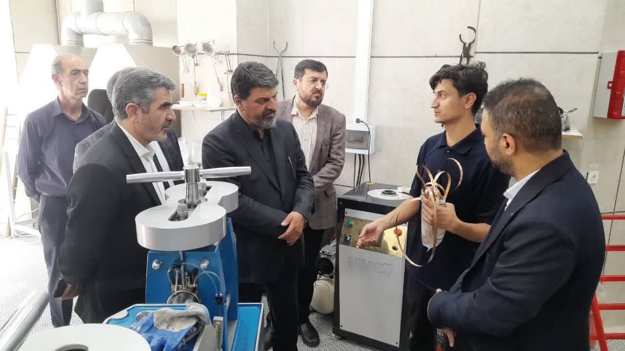 افتتاح اولین کارگاه طلاسازی صنعتی در استان قزوین افتتاح اولین کارگاه طلاسازی صنعتی در استان قزوین