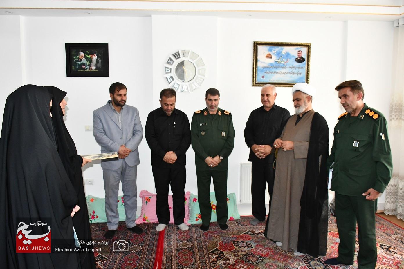 دیدار مسئولان سپاه فتح با خانواده شهدای جنگ رمضان