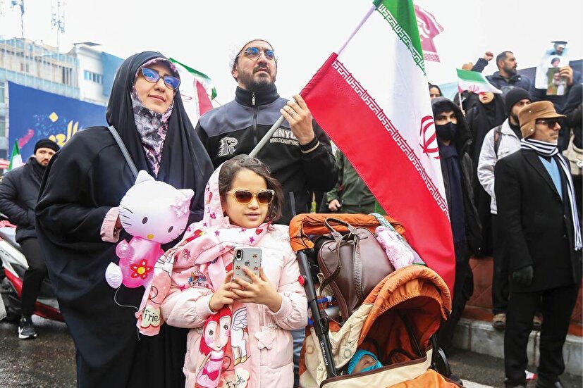 گفت‌وگوی با بانوی جهادگری که موکبی قرآنی راه‌اندازی کرده است 