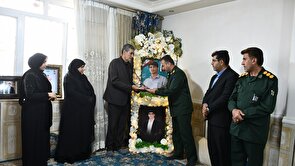 تجلیل جانشین سپاه فتح از خانواده شهیدکیانی در یاسوج + (تصاویر)