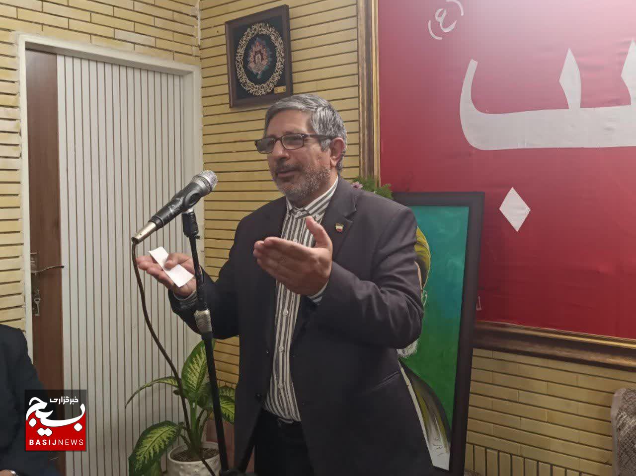 لزوم تئوریزه شدن سیره حکمرانی شهید رئیسی در سرفصلهای آموزشی لزوم تئوریزه شدن سیره حکمرانی شهید رئیسی در سرفصلهای آموزشی