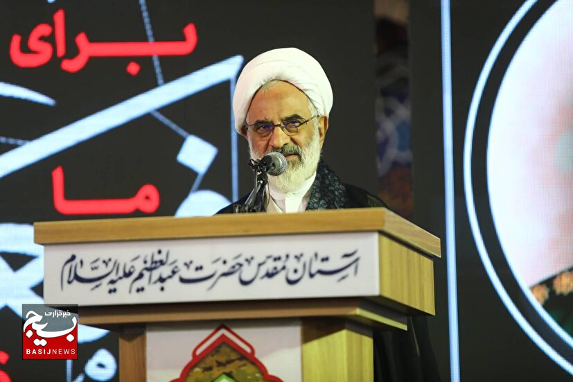 بسیج در حفظ انقلاب اسلامی، نقش تعیین‌کننده دارد