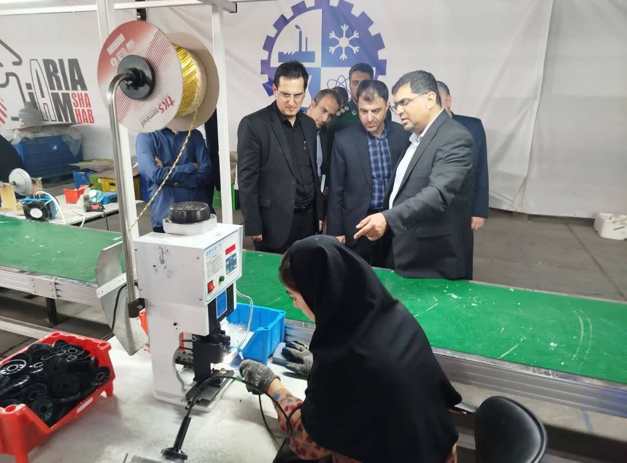 بازدید حمید دهرویه معاون هماهنگی امور اقتصادی استاندار از گروه صنعتی آزمایش در شهرک صنعتی سمنان بازدید حمید دهرویه معاون هماهنگی امور اقتصادی استاندار از گروه صنعتی آزمایش در شهرک صنعتی سمنان