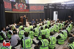 حضور در مراسم وداع با قائد شهید تجدید بیعت دوباره با آرمان‌ها شهدا است