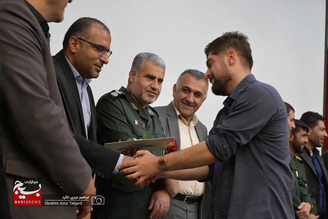 تجلیل از جهادگران عرصه امنیت غذایی در یاسوج تجلیل از جهادگران عرصه امنیت غذایی در یاسوج