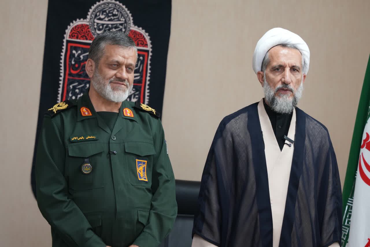 مردم قزوین با اهدای طلا و ۱۳ میلیارد تومان خدمات، پشتیبان ماموریت های نیروهای هوافضای سپاه شدند 