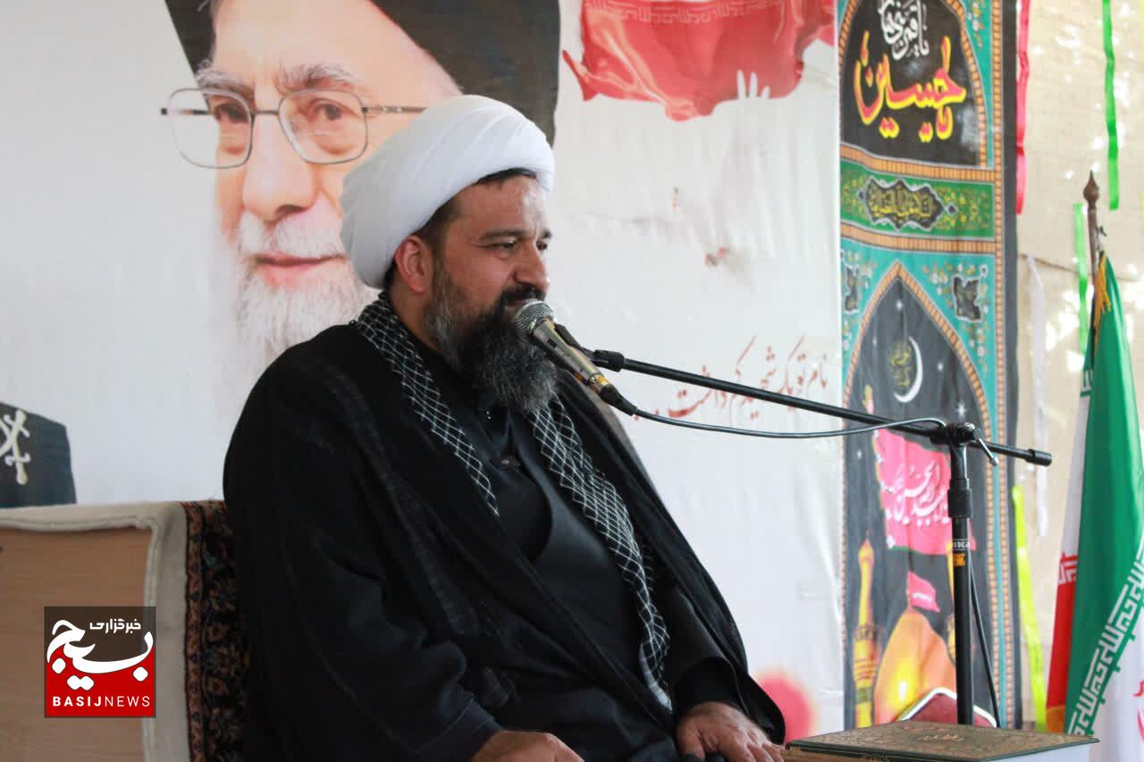 صبر و تحمل، راز رسیدن به مقام شهادت است صبر و تحمل، راز رسیدن به مقام شهادت است