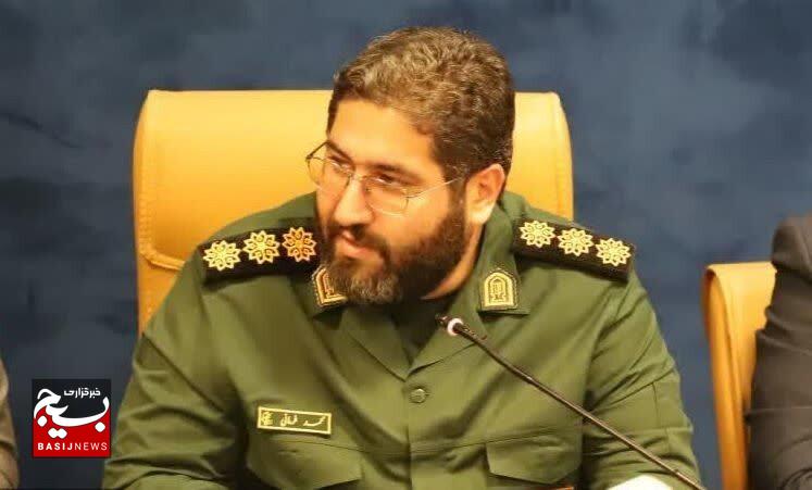 مردم مهرشهر و کمالشهر، در انتظار زائران قائد شهید امت هستند مردم مهرشهر و کمالشهر، در انتظار زائران قائد شهید امت هستند