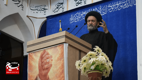 تشییع رهبر شهید یک رفراندوم کامل از طرف ملت است تشییع رهبر شهید یک رفراندوم کامل از طرف ملت است