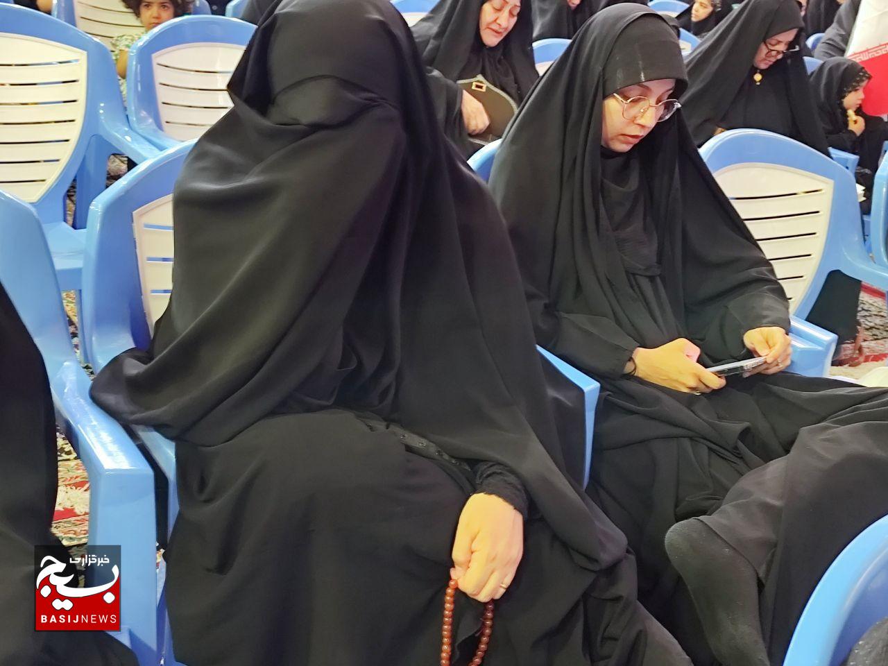 برگزاری آیین بزرگداشت امام مجاهد شهید آیت‌الله خامنه‌ای در حسینیه ثارالله کرمان