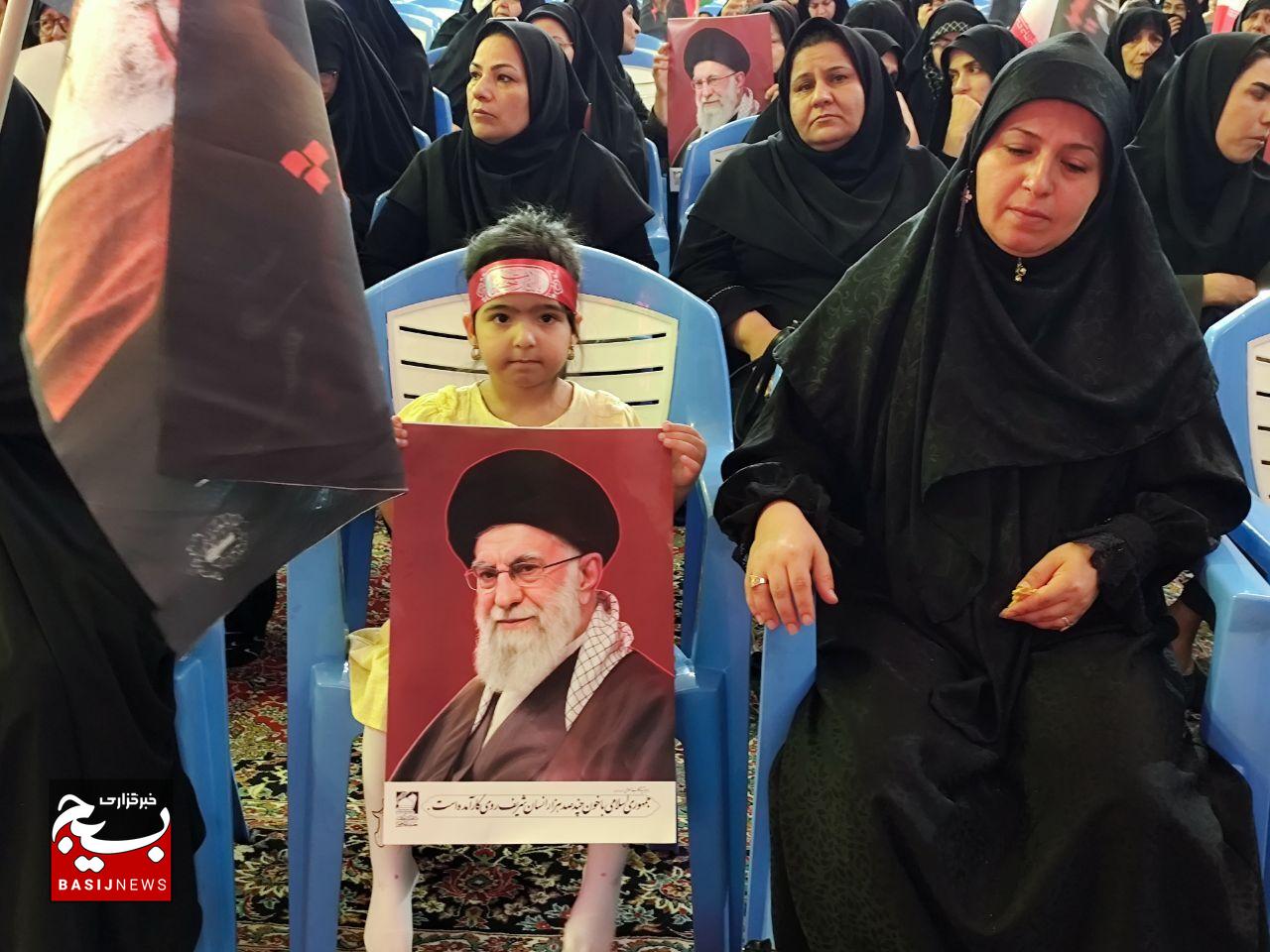 برگزاری آیین بزرگداشت امام مجاهد شهید آیت‌الله خامنه‌ای در حسینیه ثارالله کرمان