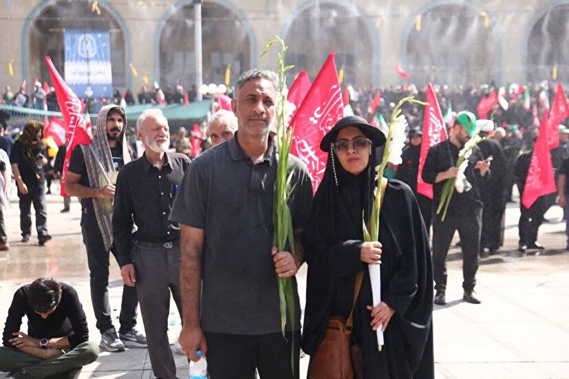حضور خانوادگی در آخرین دیدار با آقای شهید ایران