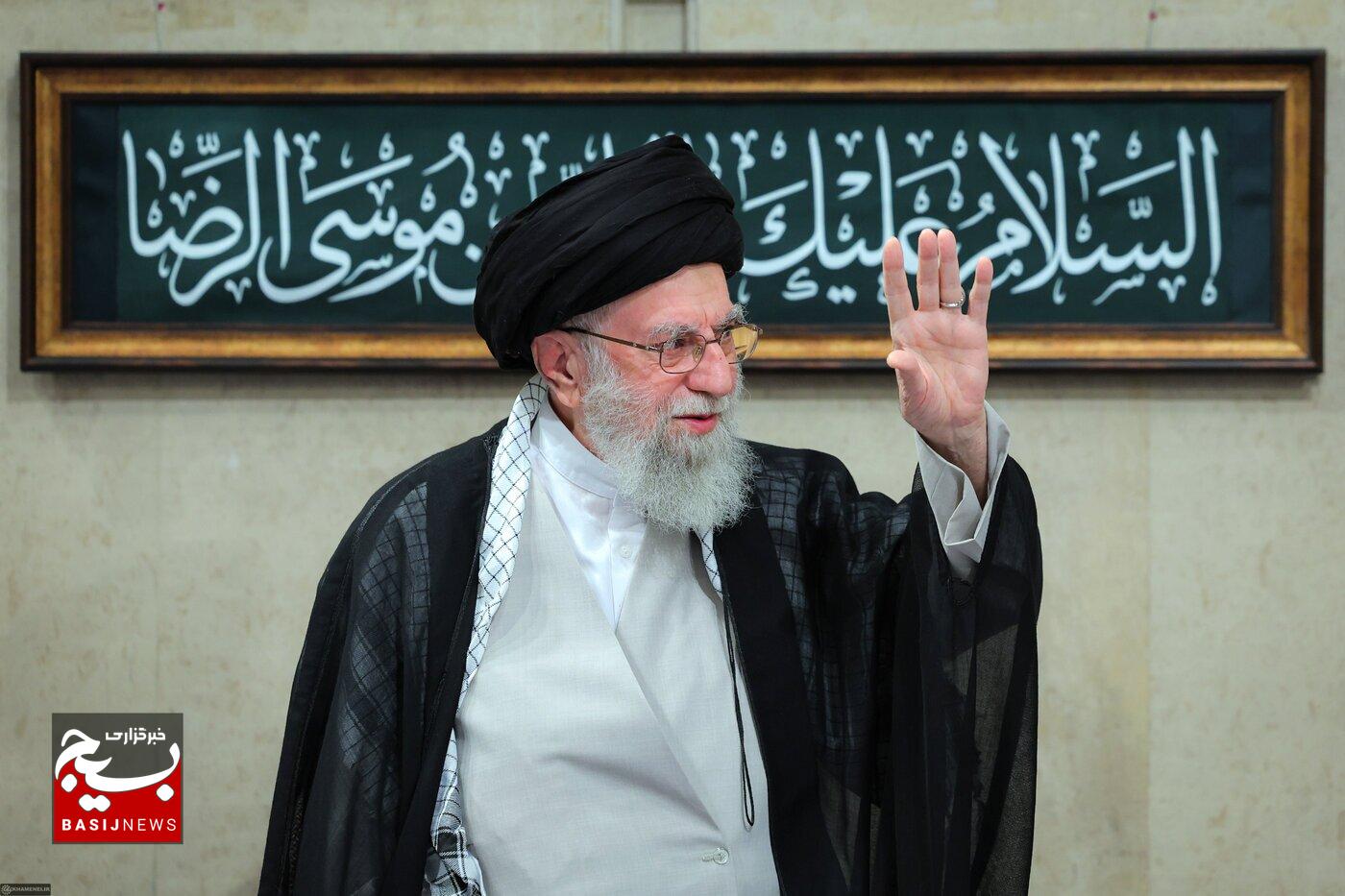 خیمه فرهنگ و هنر خراسان رضوی ویژه وداع با رهبر شهید در مشهد برپا شد خیمه فرهنگ و هنر خراسان رضوی ویژه وداع با رهبر شهید در مشهد برپا شد