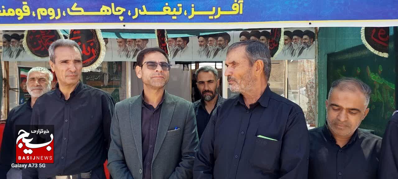 بازدید سرزده مسئولان استانی از موکب دهیاریهای بخش سده در بازارچه روم بازدید سرزده مسئولان استانی از موکب دهیاریهای بخش سده در بازارچه روم