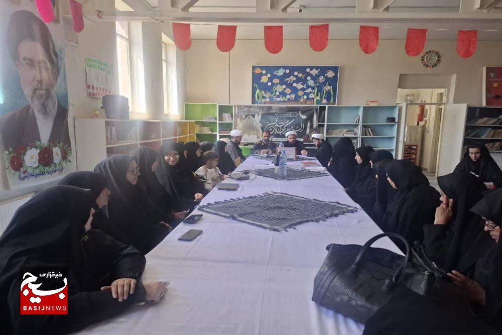 برگزاری نشست هماندیشی ارکان تربیتی «صالحین» در کبودراهنگ+تصاویر برگزاری نشست هماندیشی ارکان تربیتی «صالحین» در کبودراهنگ+تصاویر
