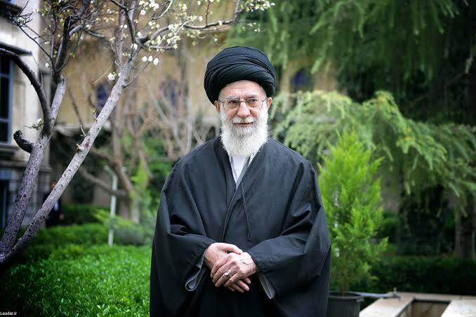 مردی که مقابل زنجیره زور ایستاد و کم نیاورد مردی که مقابل زنجیره زور ایستاد و کم نیاورد