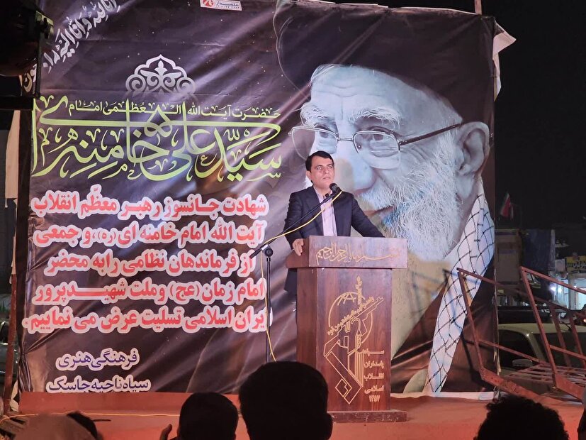 خون شهدا، درخت انقلاب را تنومندتر می‌کند