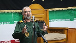 شاعران به دنبال  نشر محتوای حداکثری اتحاد افرین بر مبنای بیانات حضرت آقا باشند/مطالبه گری مقبول و دو قطبی سازی ممنوع است/ فصل الخطاب در همه ی امور بیانات ولی فقیه است