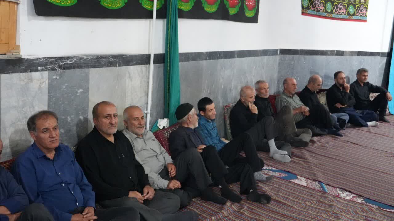 رهبر شهید با پرورش امت، معادلات دنیا را تغییر داد رهبر شهید با پرورش امت، معادلات دنیا را تغییر داد