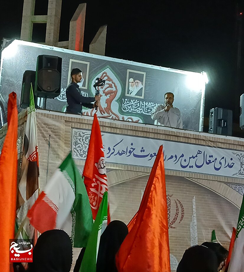 ملت ایران با حفظ وحدت و ذوب‌شدگی در ولایت، پیروز جنگ موجودیتی‌ هستند/در قاموس ایرانیان، تسلیم معنایی ندارد