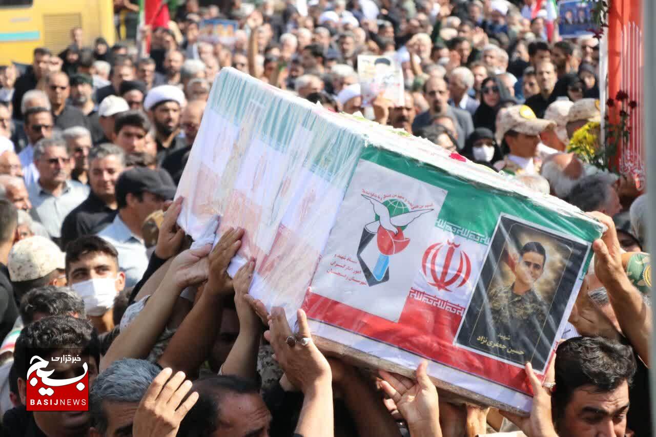 تشییع پیکر مطهر سه شهید مدافع وطن در رفسنجان